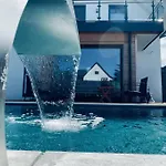 Dreamy Vibes Mit Privatem Pool & Rheinblick *