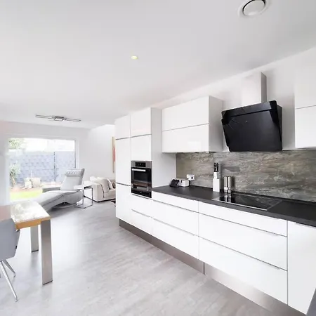 Villa Dreamy Vibes Mit Privatem Pool & Rheinblick Niederkassel